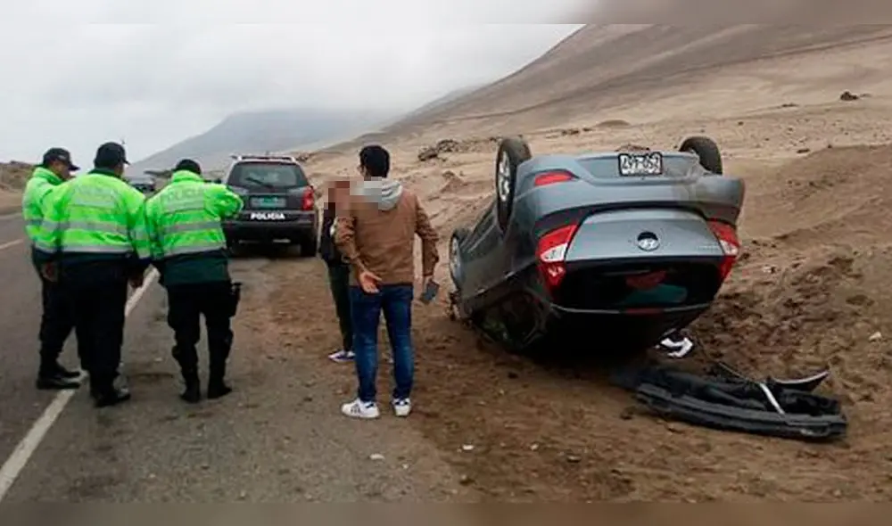 Tacna: Por esquivar a perrito vehículo se despista y termina llantas arriba Tacna: Por esquivar a perrito vehículo se despista y termina llantas arriba