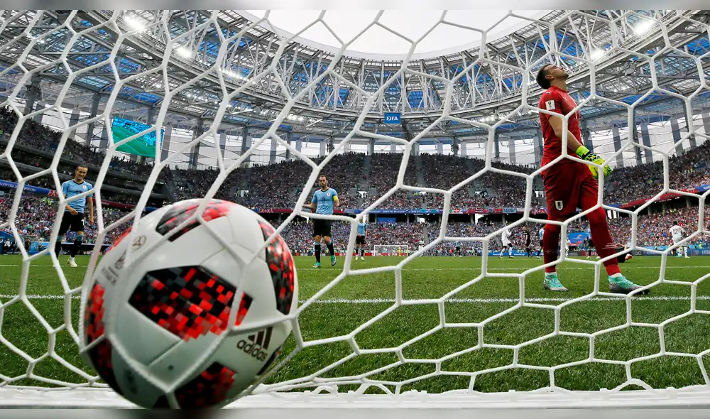 Fernando Muslera: El error del arquero en la derrota de Uruguay [VIDEO]