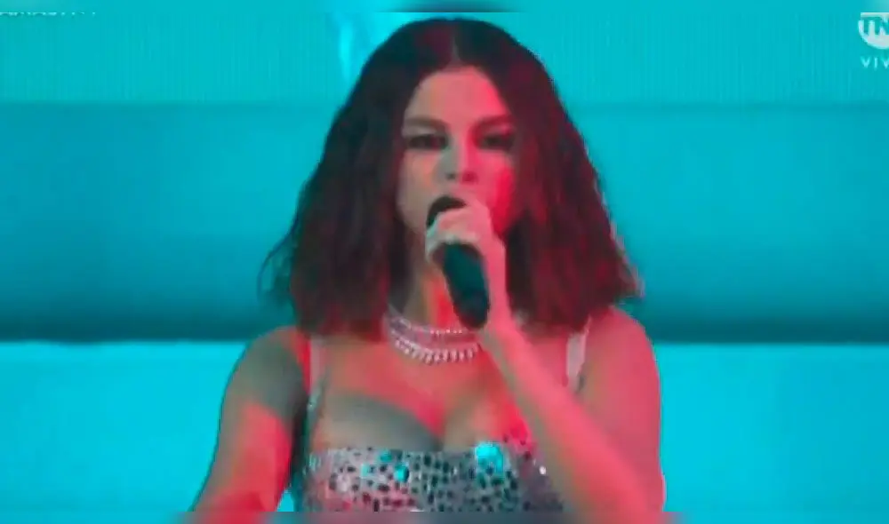 La cantante tuvo una desenfrenada reacción al ver a la cantante interpretar su más reciente tema La cantante tuvo una desenfrenada reacción al ver a la cantante interpretar su más reciente tema