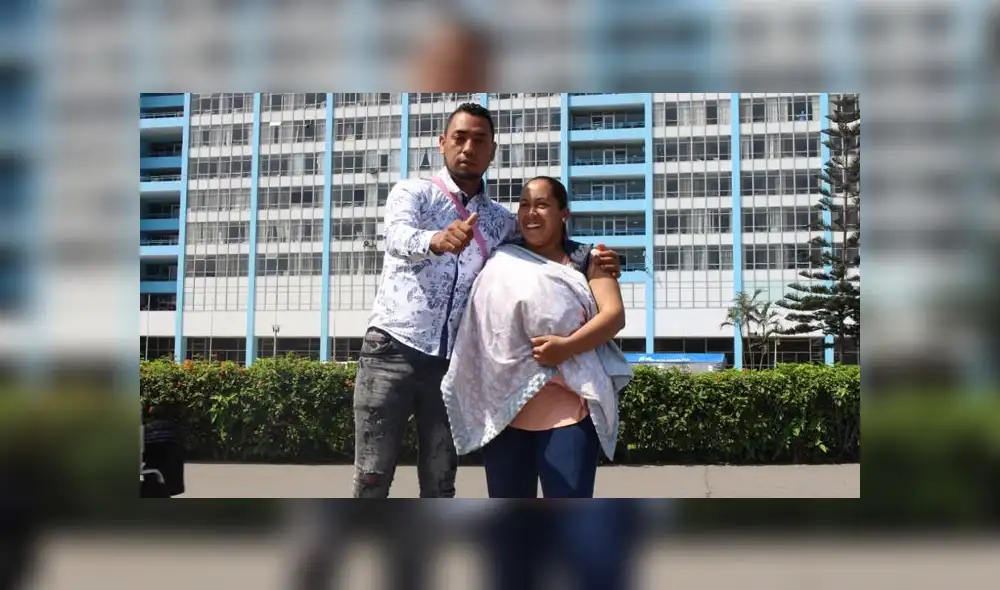 Sandro Santti y Mayra Rossi, padres de la niña, se mostraron muy agradecidos con los médicos por haber contribuido en la recuperación de su hija. (Foto: EsSalud)