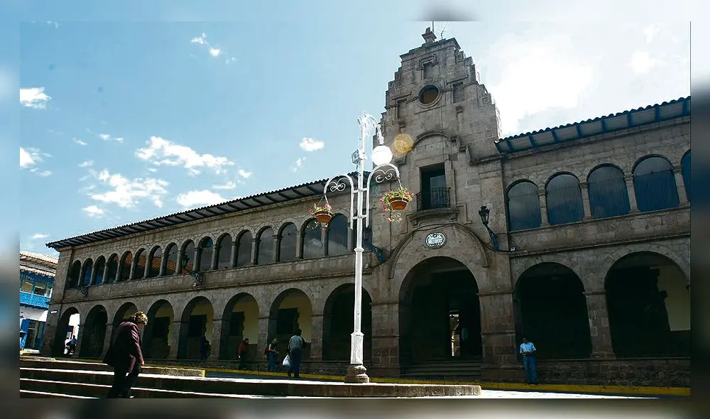 cambios. Municipio de Cusco en los ultimos dos años ha tenido tres alcaldes. Romi Infantas esta actualmente en el cargo.