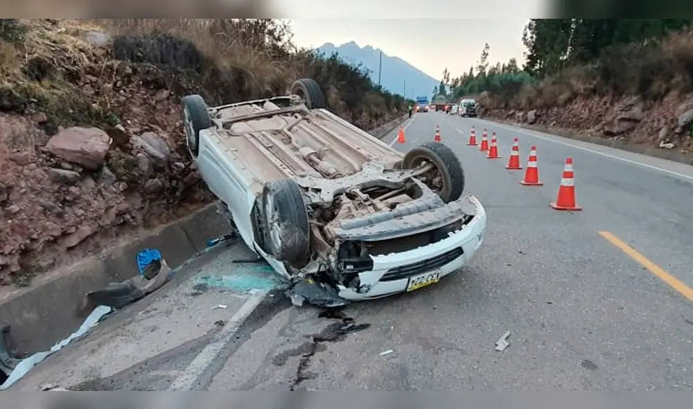 Conductor muere tras sufrir aparatoso accidente de tránsito en Cusco. Conductor muere tras sufrir aparatoso accidente de tránsito en Cusco.