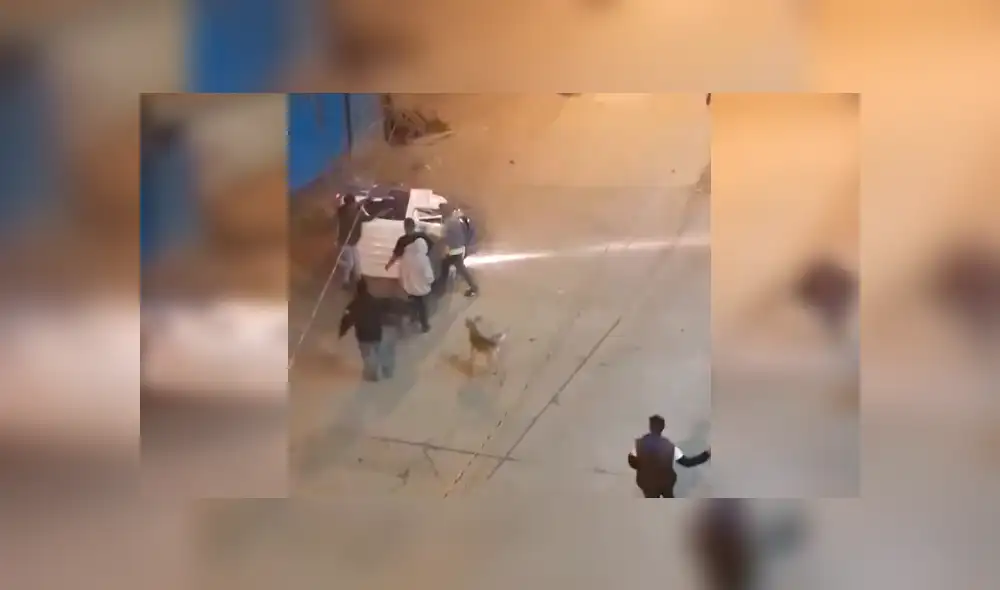 Facebook: Pandilla ataca a mototaxi sin saber que el conductor era uno de ellos [VIDEO]