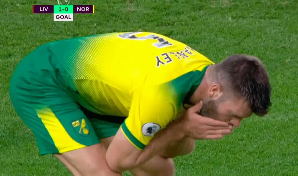 El primer gol de la Premier League 2019-2020 fue un autogol de Grant Hanley en el Liverpool vs. Norwich. | Foto: ESPN