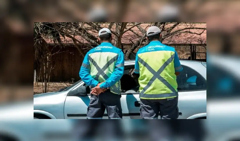 La pareja quiso pasar desapercibida del control policial, y escondió a sus hijos en la maletera del auto. Los niños quedaron bajo la custodia de los abuelos. (Foto: referencial) La pareja quiso pasar desapercibida del control policial, y escondió a sus hijos en la maletera del auto. Los niños quedaron bajo la custodia de los abuelos. (Foto: referencial)