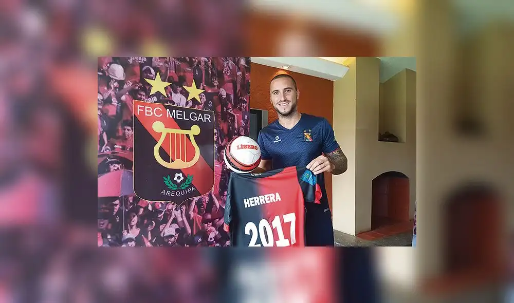 Herrera entrenó con FBC Melgar y fue presentado