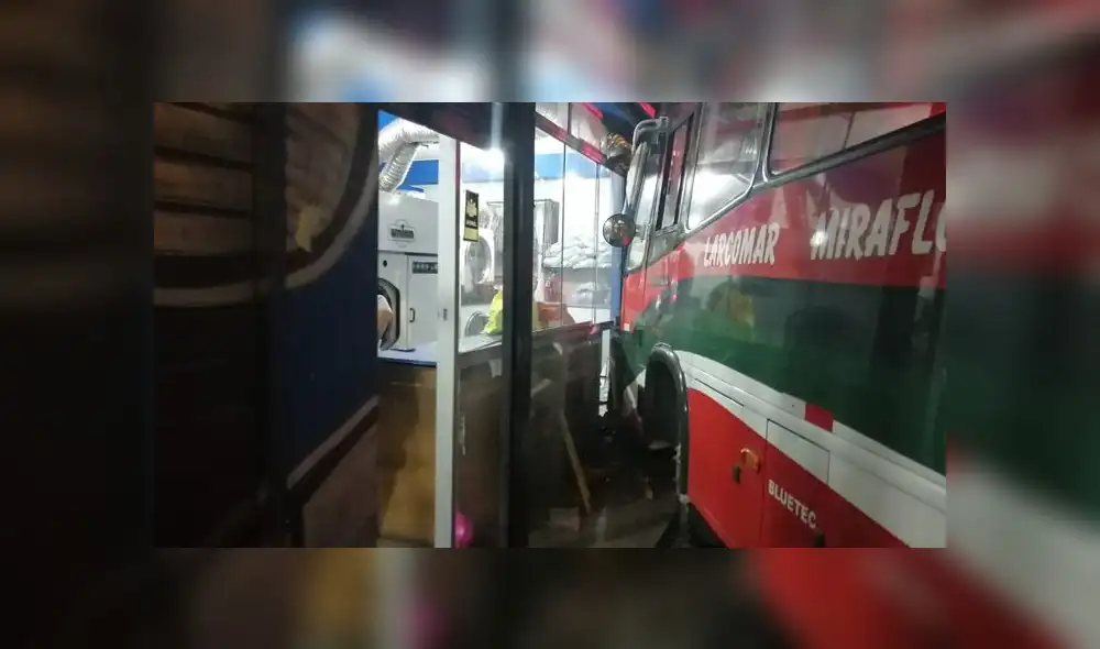 Entre los afectados hay pasajeros y personal de la lavandería. Ellos fueron derivados al hospital Casimiro Ulloa. Entre los afectados hay pasajeros y personal de la lavandería. Ellos fueron derivados al hospital Casimiro Ulloa.