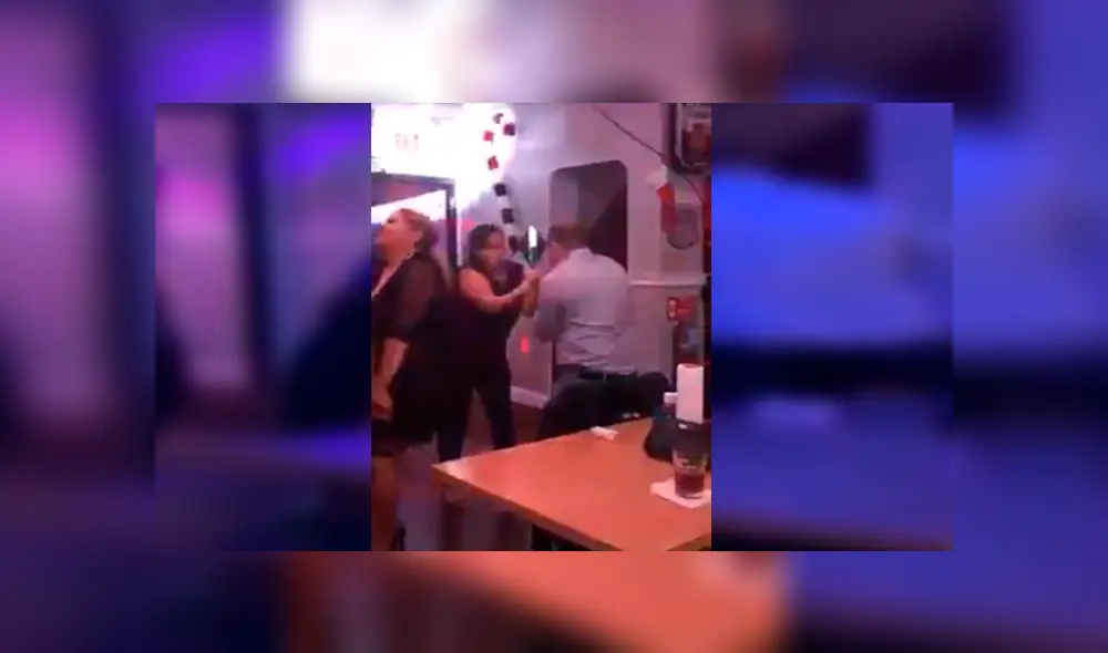 En Facebook, una pareja de esposos llamó la atención en una reunión por su curiosa coreografía. En Facebook, una pareja de esposos llamó la atención en una reunión por su curiosa coreografía.