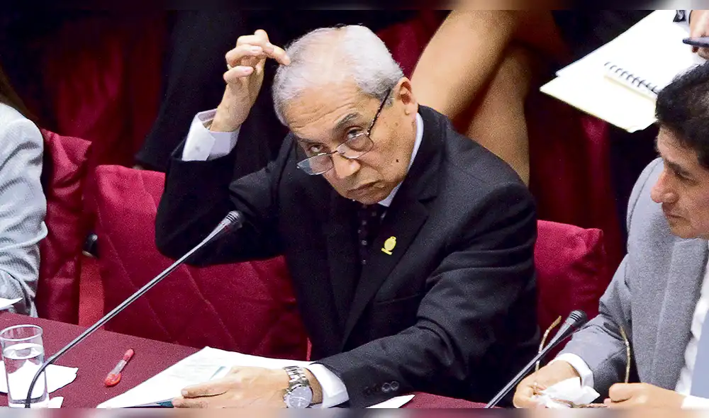 Ordenan la captura nacional e internacional de César Hinostroza