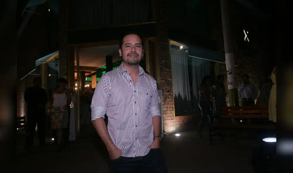 MIGUEL VALLADARES INAGURA SU DISCOTECA PALCO RESTOBAR EN LOS OLIVOS FACHADA APADRINJADA POR CARLOS ALCANTARA MIGUEL VALLADARES INAGURA SU DISCOTECA PALCO RESTOBAR EN LOS OLIVOS FACHADA APADRINJADA POR CARLOS ALCANTARA