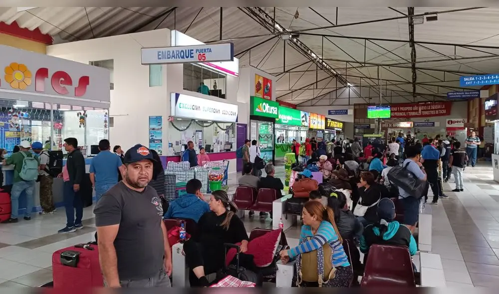 Duplican pasajes en Tacna por protestas. Foto: Liz Ferrer - LR