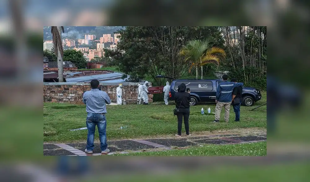 Una mujer que al parecer falleció por COVID-19 en un ataúd este miércoles 12 de agosto en Colombia. Foto: AFP Una mujer que al parecer falleció por COVID-19 en un ataúd este miércoles 12 de agosto en Colombia. Foto: AFP