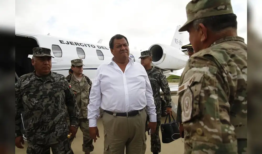 Piden que Jorge Nieto sea citado al Congreso por denunciar que hay reglaje