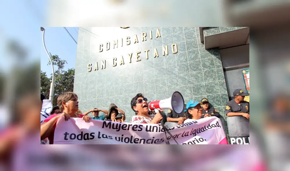 Colectivos feministas realizan plantón para exigir justicia por Jessica Tejeda. Foto: GLR Colectivos feministas realizan plantón para exigir justicia por Jessica Tejeda. Foto: GLR