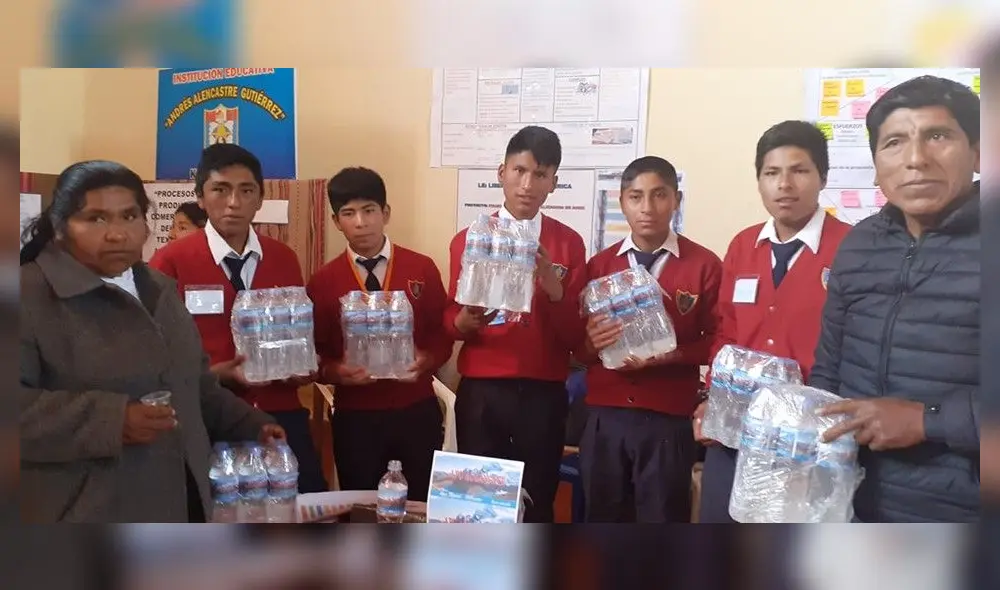 Cusco: Escolares que envasan agua pura del nevado Ausangate buscan ayuda Cusco: Escolares que envasan agua pura del nevado Ausangate buscan ayuda