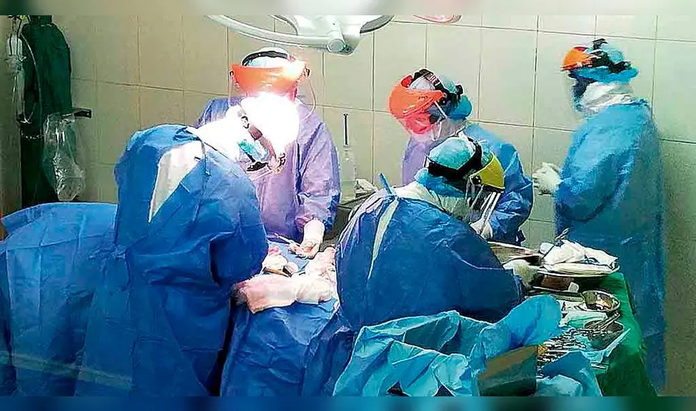 PROEZA. Médicos operaron a paciente que tenía peritonitis y portaba el COVID-19. Mujer se recupera favorablemente. PROEZA. Médicos operaron a paciente que tenía peritonitis y portaba el COVID-19. Mujer se recupera favorablemente.