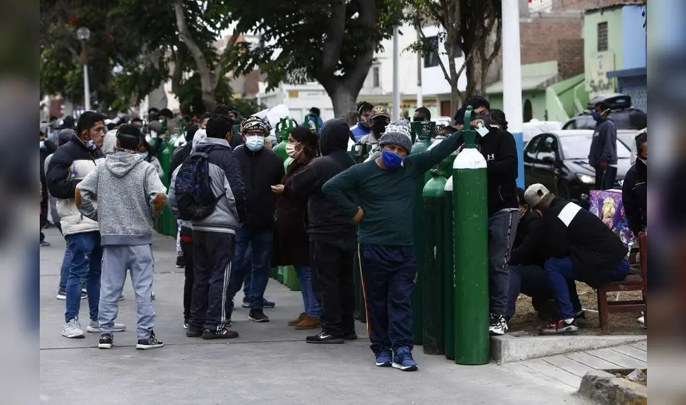 Se registran largas colas y aglomeración en la recarga de oxigeno en el Callao / Credito: Marco Cotrina Se registran largas colas y aglomeración en la recarga de oxigeno en el Callao / Credito: Marco Cotrina