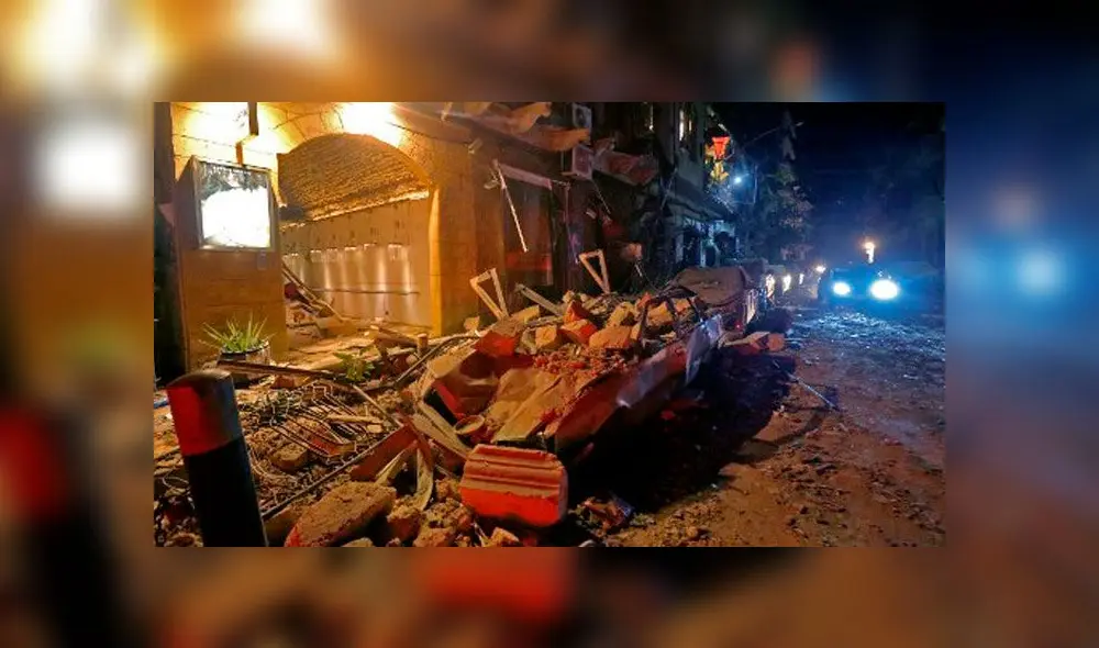 Destrucción en el área de Gemmayzeh en el centro de Beirut, luego de una explosión masiva. Foto: AFP.