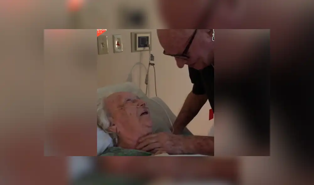 Vía Facebook. El anciano decidió cantarle una canción a su esposa, la cual le había dedicó cuando eran muy jóvenes.