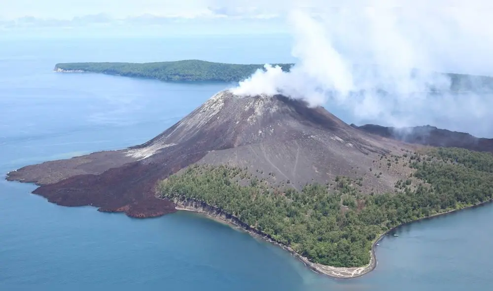 Isla del Anak Krakatoa cambió de forma porla erupción Isla del Anak Krakatoa cambió de forma porla erupción