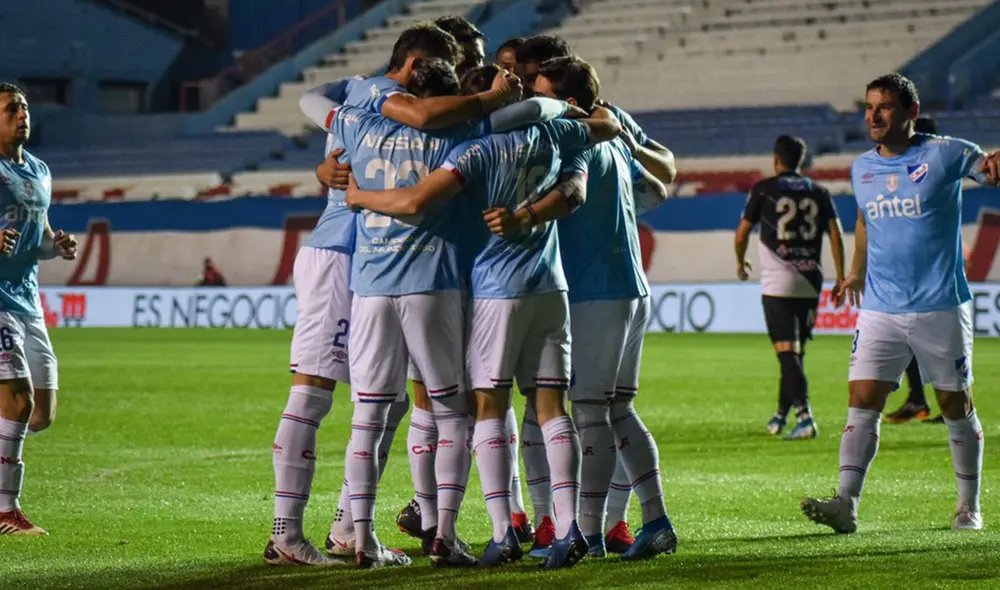 Nacional vs. Danubio EN VIVO: ambos clubes juegan con diez jugadores por expulsión de Méndez y Medeiros. Foto: @Nacional Nacional vs. Danubio EN VIVO: ambos clubes juegan con diez jugadores por expulsión de Méndez y Medeiros. Foto: @Nacional