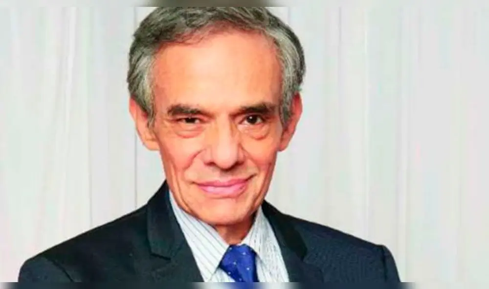 Conductor de Uber graba a José José y le firma un disco. Video: Twitter. Conductor de Uber graba a José José y le firma un disco. Video: Twitter.