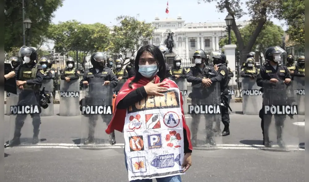 Perú celebra renuncia de Manuel Merino de Lama a la presidencia del Perú. Foto: John Reyes / La República Perú celebra renuncia de Manuel Merino de Lama a la presidencia del Perú. Foto: John Reyes / La República