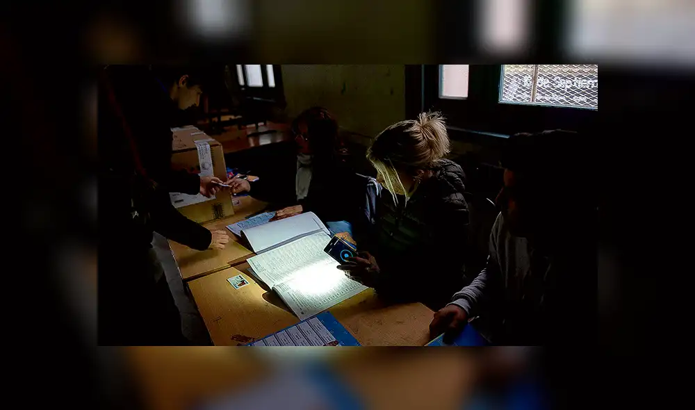 Argentina se recupera de histórico apagón que afectó a otros países 