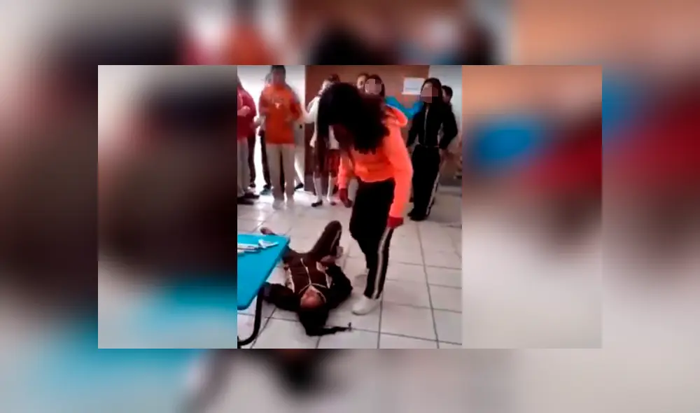 Adolescente es acosada y golpeada por una de sus compañeras en una escuela secundaria en Coahuila, México. (Foto: Captura) Adolescente es acosada y golpeada por una de sus compañeras en una escuela secundaria en Coahuila, México. (Foto: Captura)