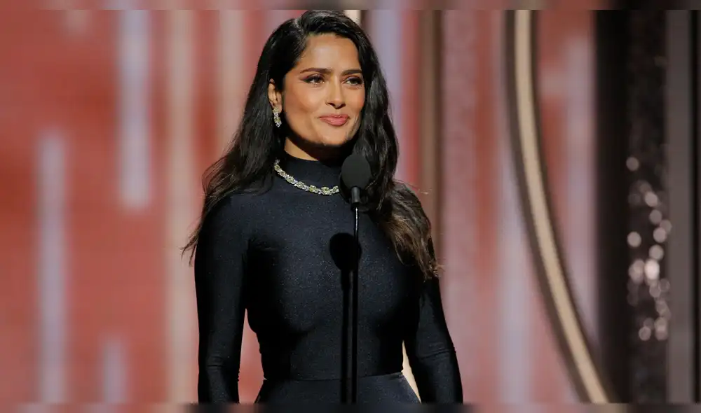 Salma Hayek seduce a fans con ajustado traje de látex a sus 52 años [VIDEO]