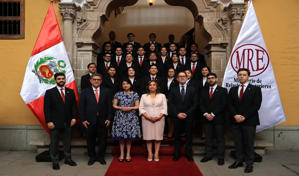 Nueva promoción de diplomáticos que se gradúa lleva el nombre del embajador José Boza Orozco