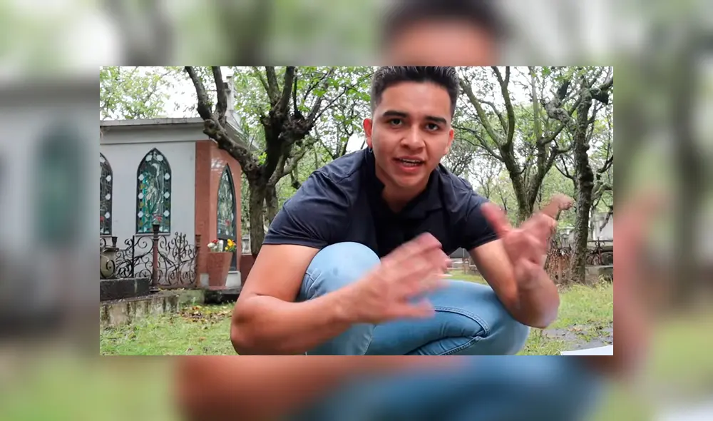 Desliza hacia la izquierda para ver el mensaje que encontró un fanático del 'Chavo del 8' en la tumba del recordador 'Chespirito'. Video es viral en YouTube. Desliza hacia la izquierda para ver el mensaje que encontró un fanático del 'Chavo del 8' en la tumba del recordador 'Chespirito'. Video es viral en YouTube.