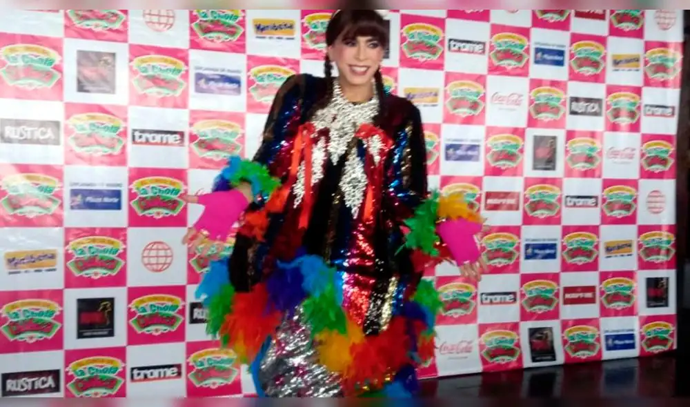 Ernesto Pimentel defiende a comunidad transgénero de comentarios homofóbicos.