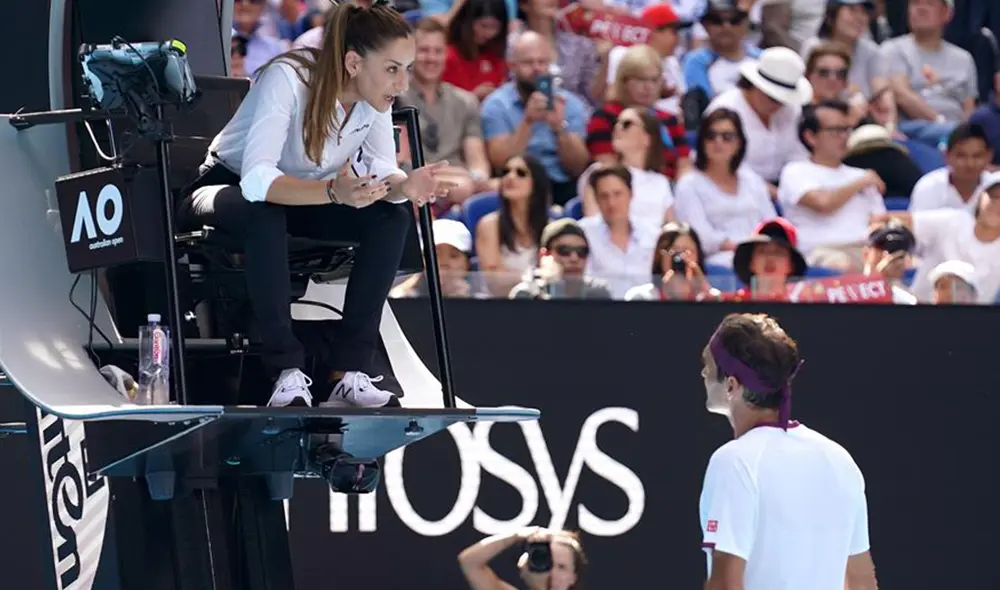 Marijan Veljovic le llamó la atención a Federer por una "obscenidad audible" durante el partido. Foto: EFE.