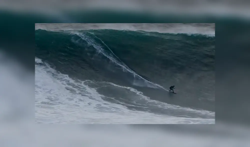 El conductor de la moto acuática realizó uno de los rescates más sorprendentes en la historia del surf. Foto: captura