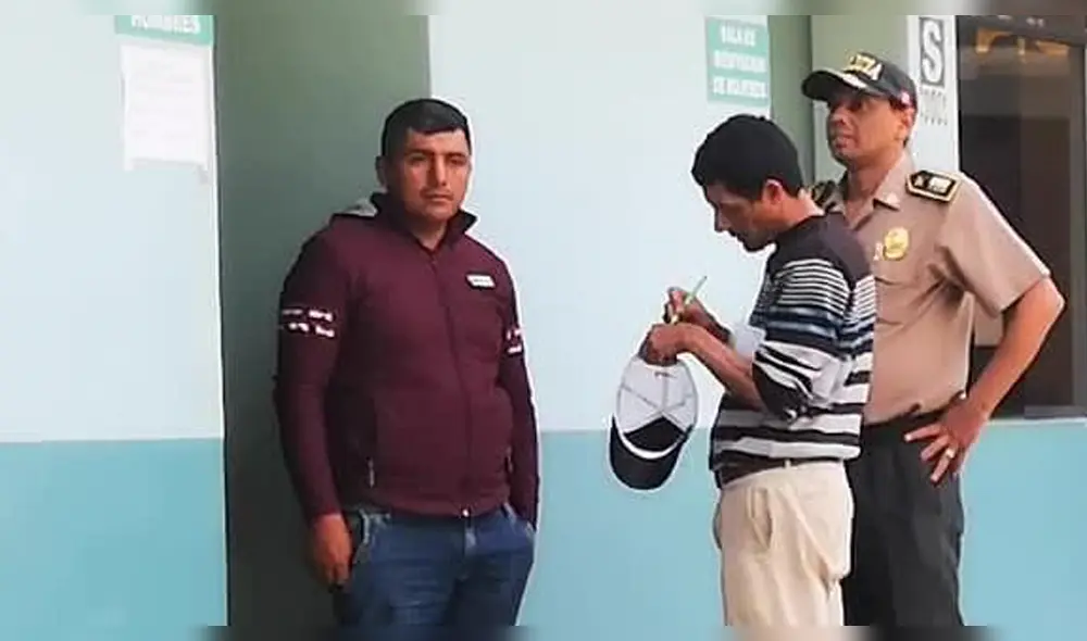 Sujeto (lado izquierdo) finalmente fue detenido por la Policía a pesar que negó los hechos. Sujeto (lado izquierdo) finalmente fue detenido por la Policía a pesar que negó los hechos.