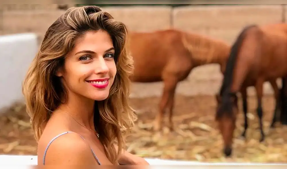 Instagram: Stephanie Cayo canta en boda a días de su matrimonio [VIDEO]