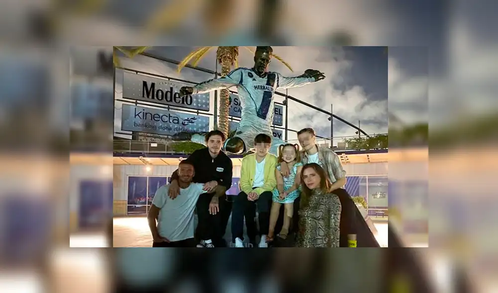 Victoria y David Beckham junto a sus hijos. (Instagram)