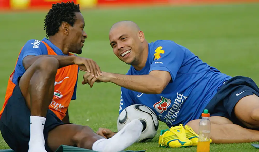 Zé Roberto junto a Ronaldo en un entrenamiento de la selección brasileña. Foto: Telemundo Deportes. Zé Roberto junto a Ronaldo en un entrenamiento de la selección brasileña. Foto: Telemundo Deportes.