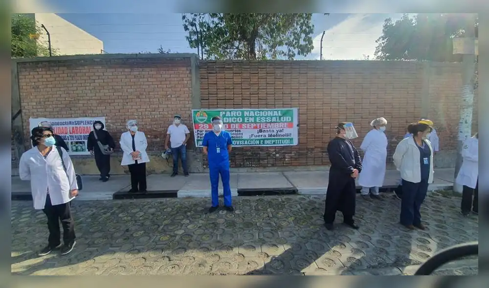 Protesta fue realizada por los trabajadores que no se encontraban de turno. Foto: Gerardo Ramos/HBA Noticias.