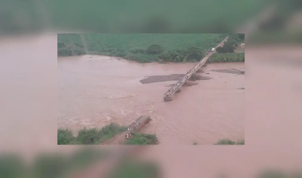 Lambayeque: Puente Tablazos se desplomó y dejó al menos 10 caseríos aislados