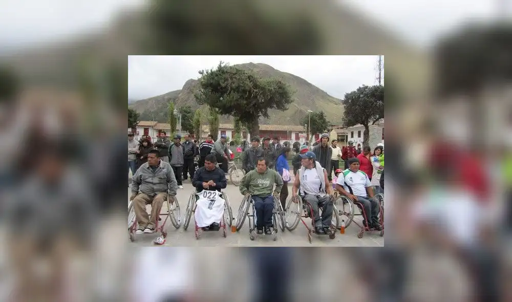 Huancavelica: Rinden homenaje a personas con habilidades especiales por su día