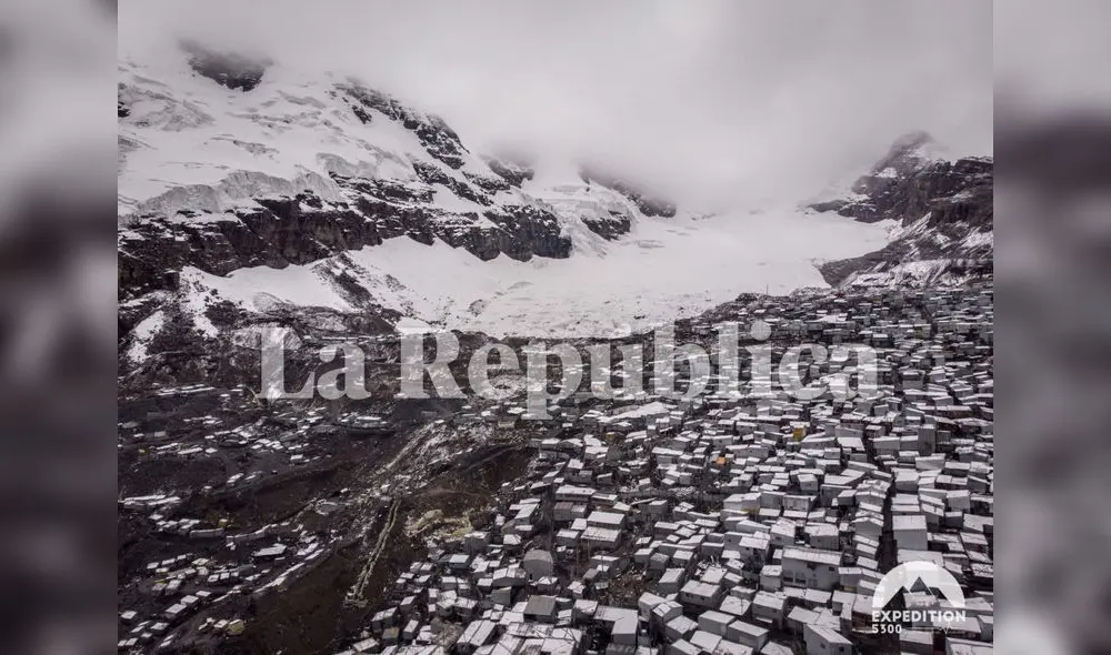 Alejada población de La Rinconada, situada por encima de los 5200 m.s.n.m. Foto: Expédition 5300 Alejada población de La Rinconada, situada por encima de los 5200 m.s.n.m. Foto: Expédition 5300