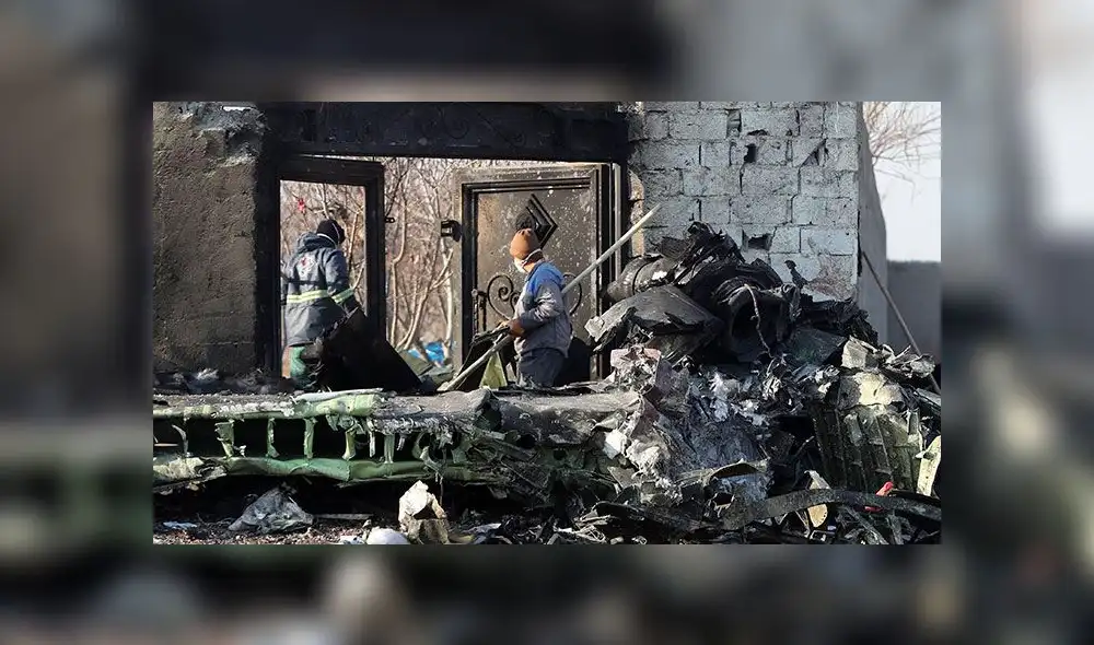 El accidente del Boeing 737 no dejó supervivientes, confirmó el presidente de Ucrania. Foto: AFP El accidente del Boeing 737 no dejó supervivientes, confirmó el presidente de Ucrania. Foto: AFP