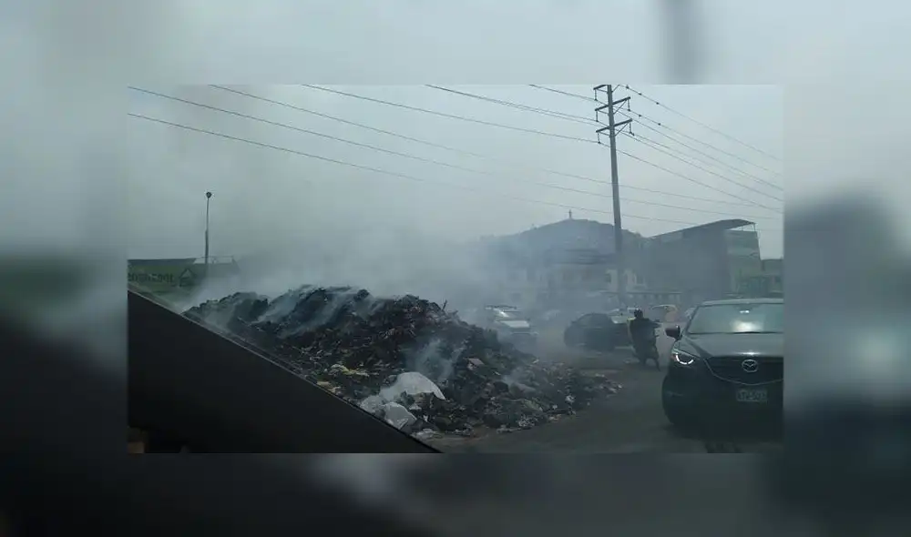 #YoDenuncio: queman de basura que estaba acumulada en calles de SJM