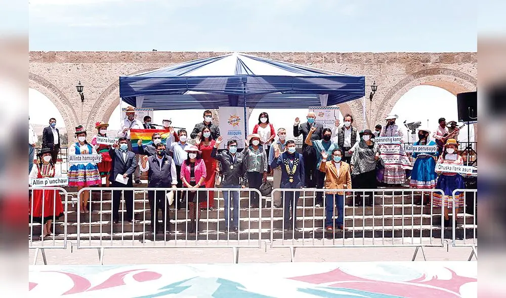 enseñanza. Cáceres firma ordenanza para enseñar quechua.