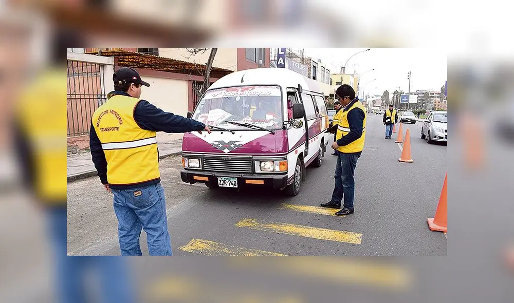 se van. Vehículos de casi 30 años saldrán del circulación.
