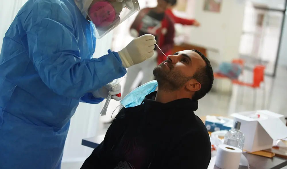 Los jugadores y miembros del comando técnico de Universitario pasaron la pruebas moleculares el último lunes. Foto: Universitario. Los jugadores y miembros del comando técnico de Universitario pasaron la pruebas moleculares el último lunes. Foto: Universitario.