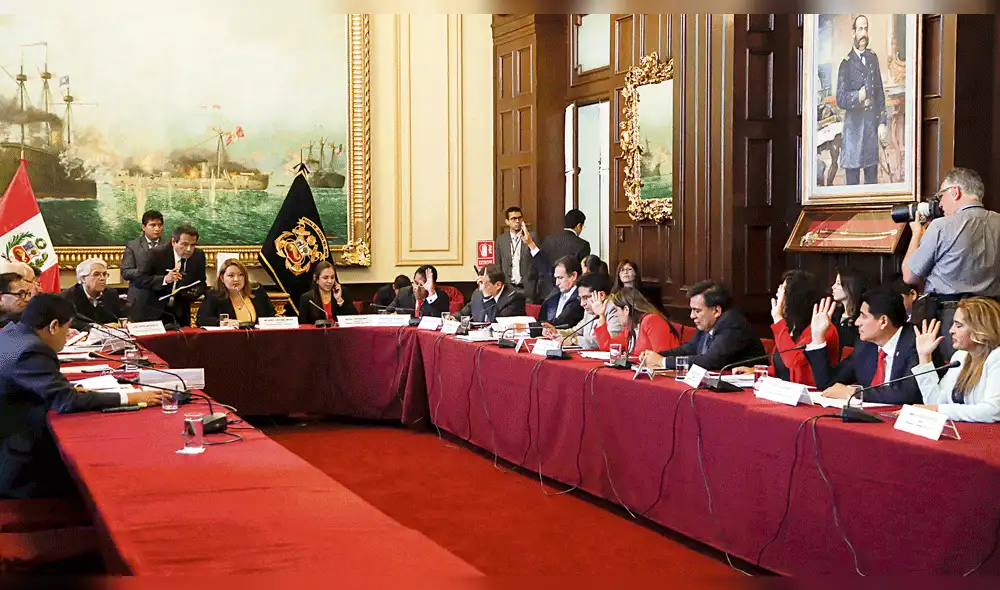 Fuerza Popular aprueba denuncia contra fiscal de la Nación