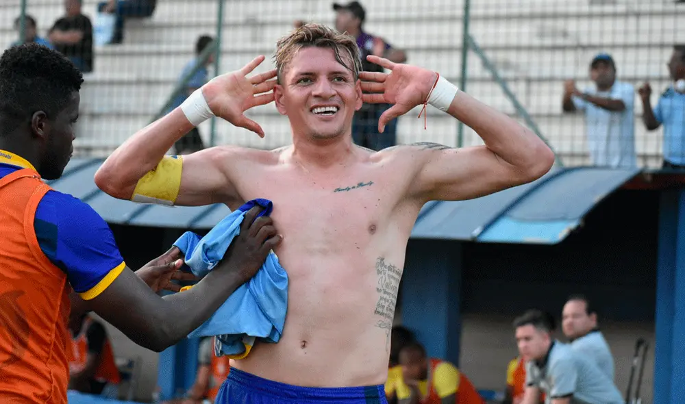 Sigue aquí EN VIVO ONLINE el LDU de Quito vs. Delfín por la final de ida de la Copa Ecuador 2019. | Foto: @DelfinSC Sigue aquí EN VIVO ONLINE el LDU de Quito vs. Delfín por la final de ida de la Copa Ecuador 2019. | Foto: @DelfinSC